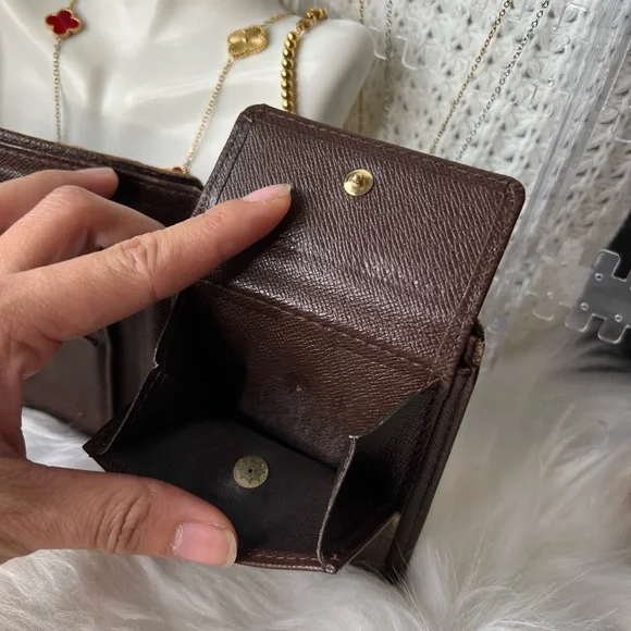 2 Louis Vuitton Mens Wallet - Picture 7 of 12